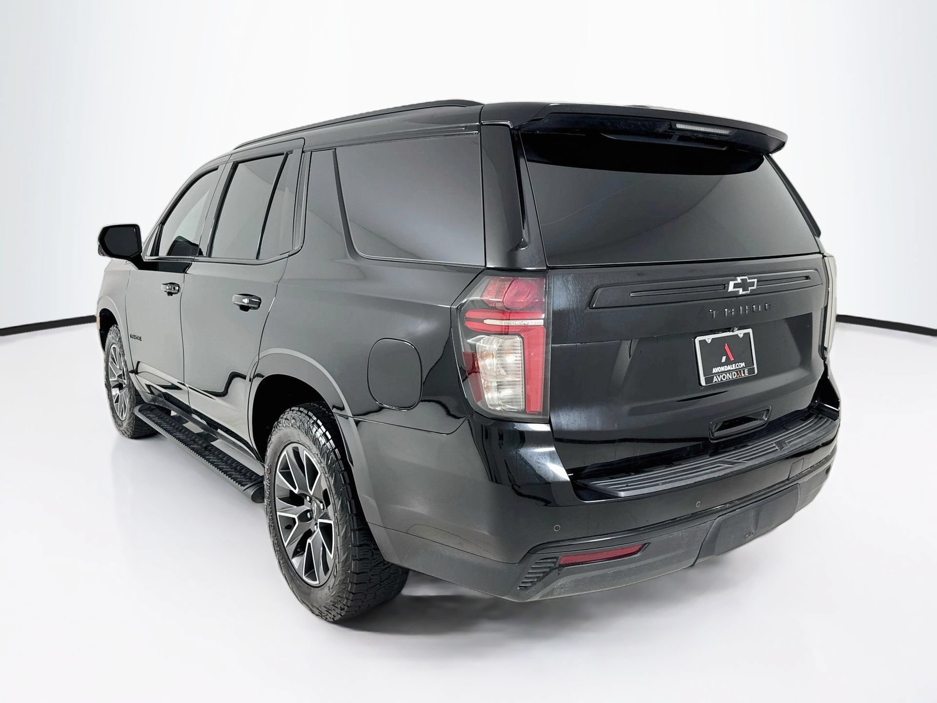 Used 2023 Chevrolet Tahoe Z71 w/ Luxury Package AWD/4WD image 6
