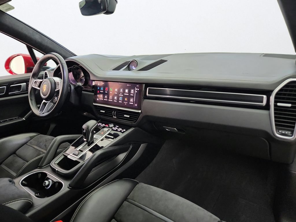 Used 2023 Porsche Cayenne GTS AWD/4WD image 28