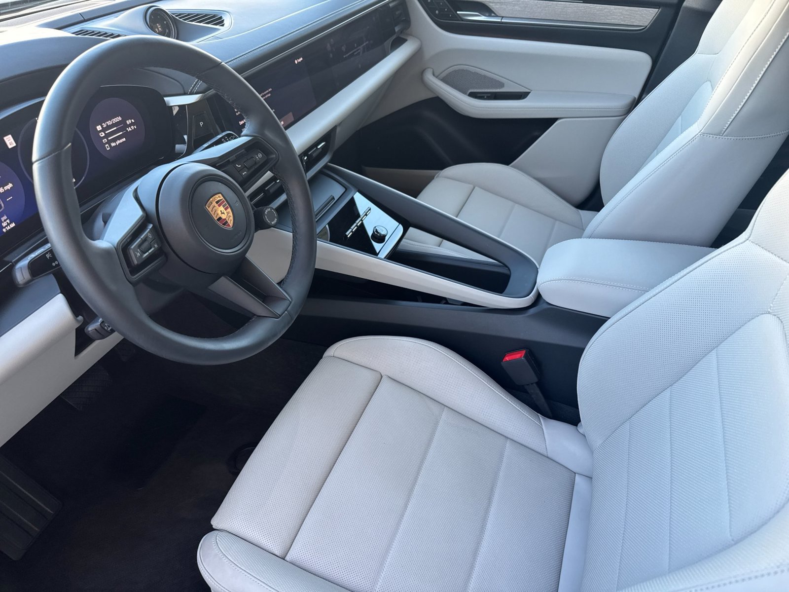 Certified 2025 Porsche Macan 4 Electric AWD/4WD image 4