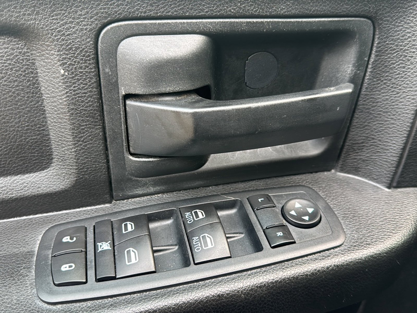 Used 2019 RAM 1500 Express w/ Express Value Package AWD/4WD image 15