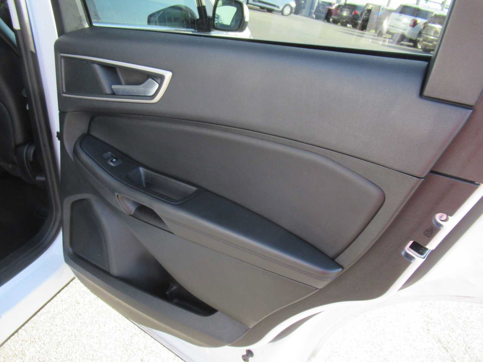 Used 2024 Ford Edge SEL AWD/4WD image 19