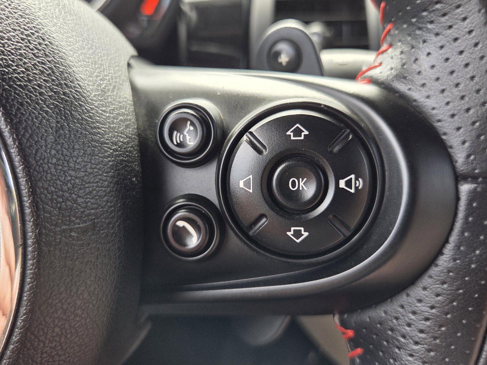 Used 2019 MINI Cooper S FWD image 27