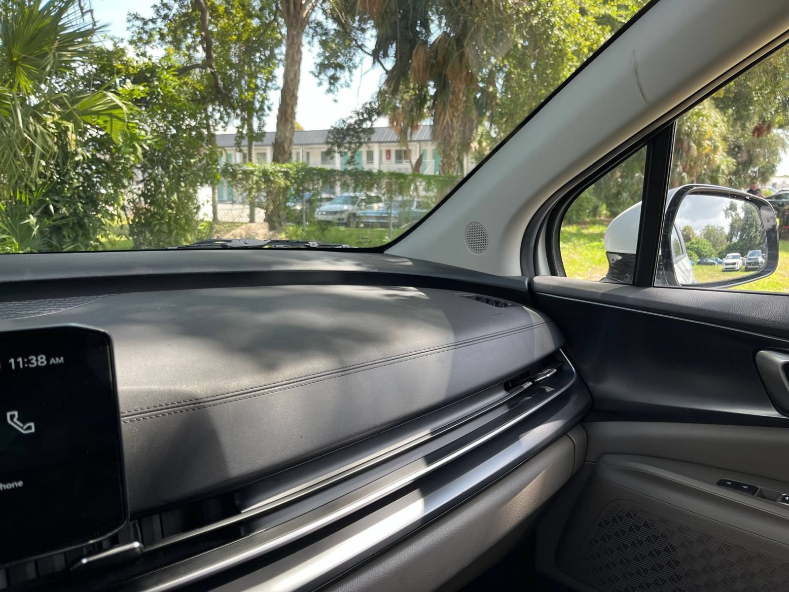 Used 2026 Kia Carnival FWD image 36
