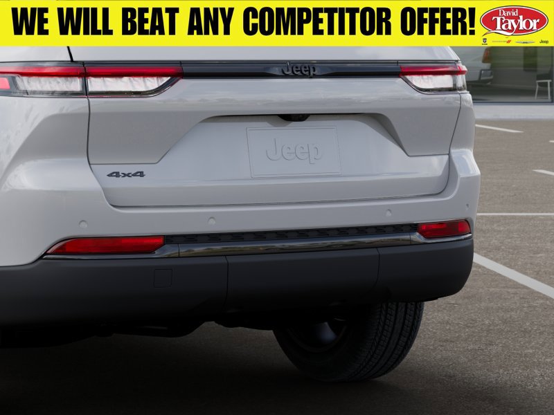 New 2025 Jeep Grand Cherokee Altitude w/ Trailer Tow Package AWD/4WD image 14