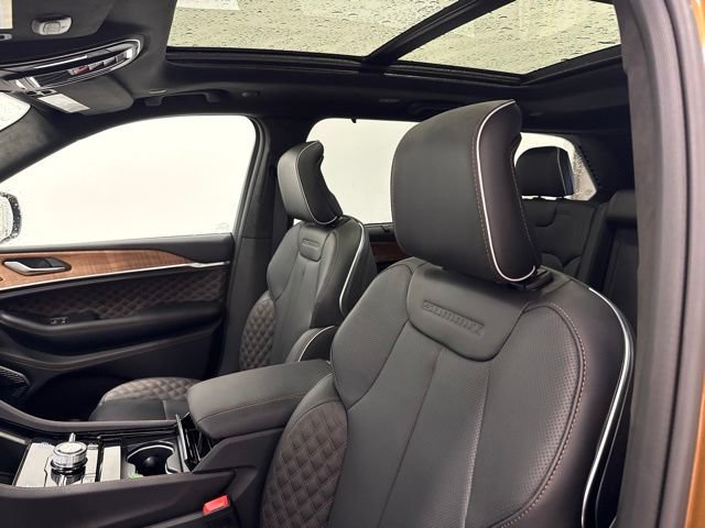 New 2026 Jeep Grand Cherokee Summit AWD/4WD image 22