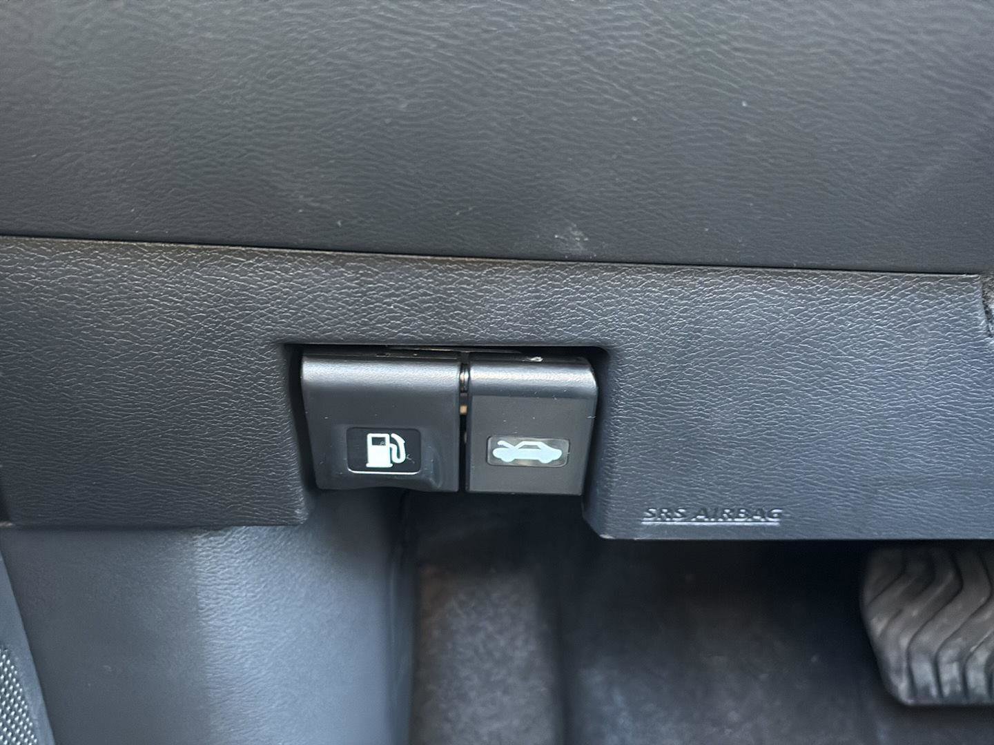 New 2025 Nissan Versa SV w/ Trunk Package image 26