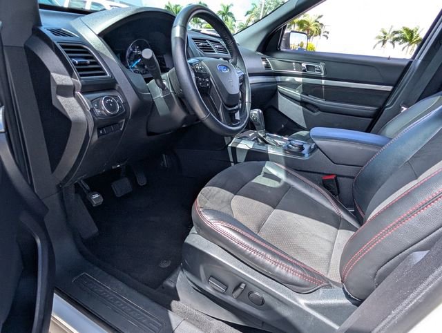 Certified 2019 Ford Explorer XLT w/ Equipment Group 202A AWD/4WD image 6