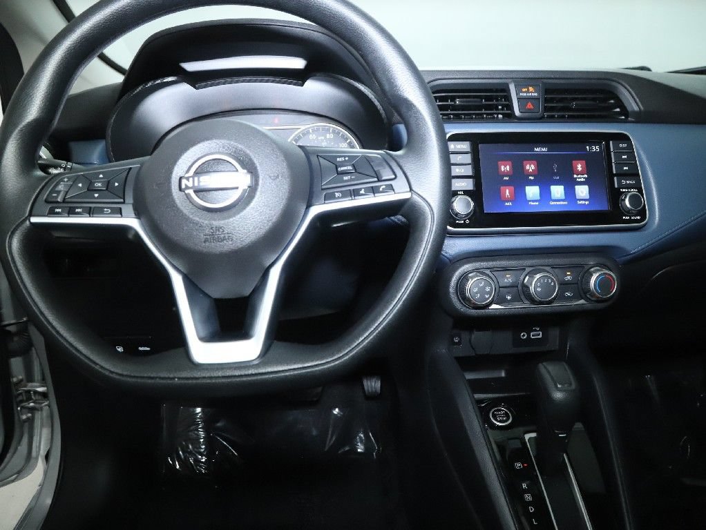 Used 2025 Nissan Versa SV FWD image 27