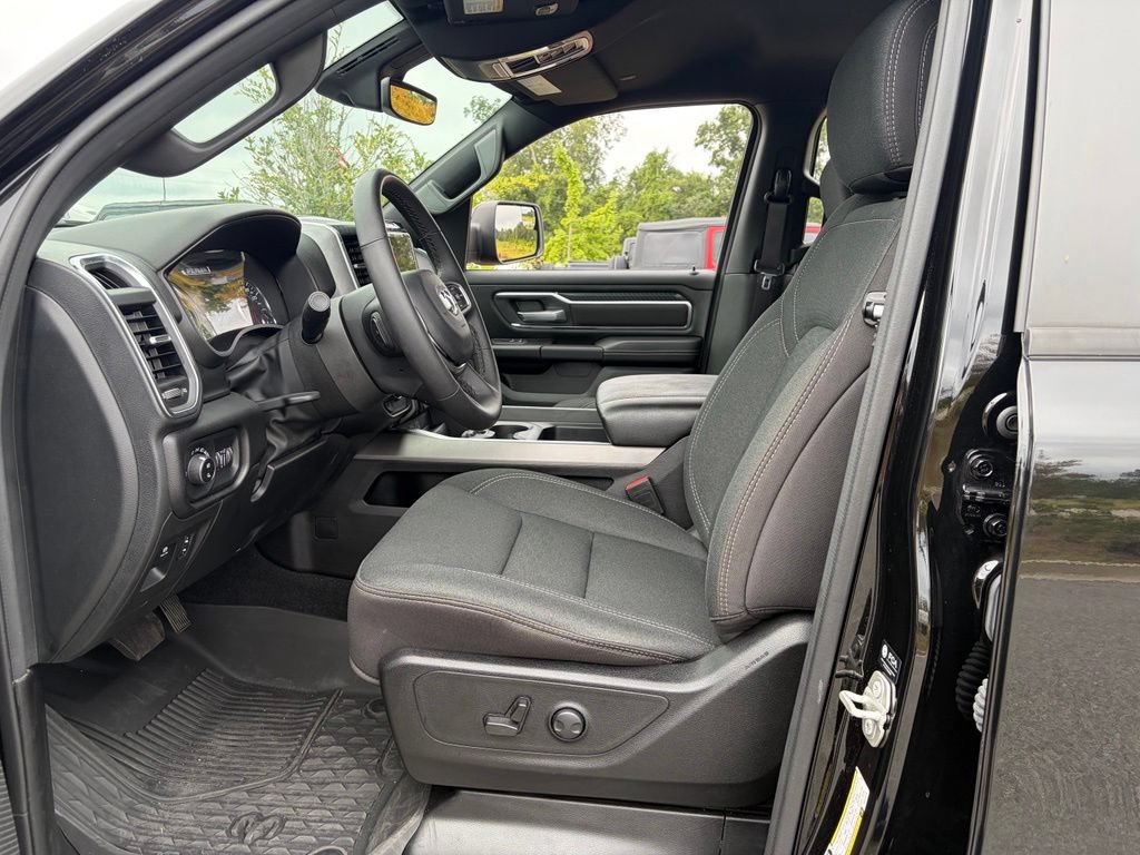 Used 2025 RAM 1500 Big Horn AWD/4WD image 44