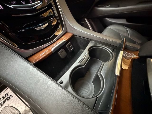 Used 2019 Cadillac Escalade ESV 4WD image 16