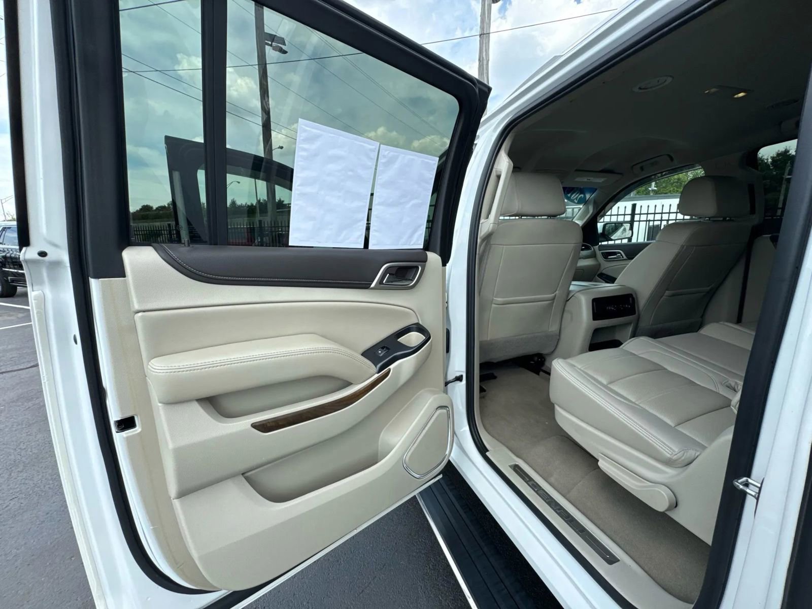 Used 2019 GMC Yukon XL Denali image 15