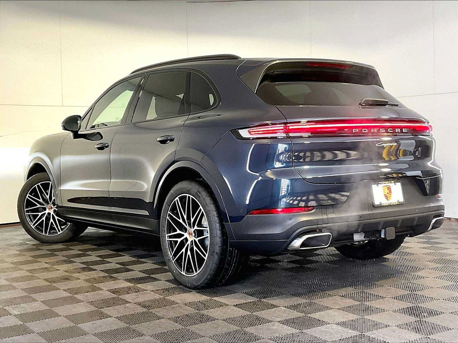 New 2026 Porsche Cayenne AWD/4WD image 3