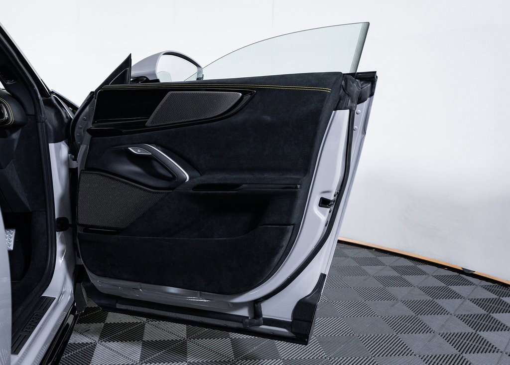 Certified 2025 Ferrari Purosangue image 18