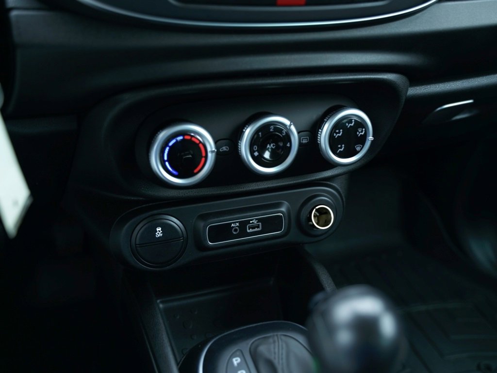 Used 2019 FIAT 500L Trekking image 16