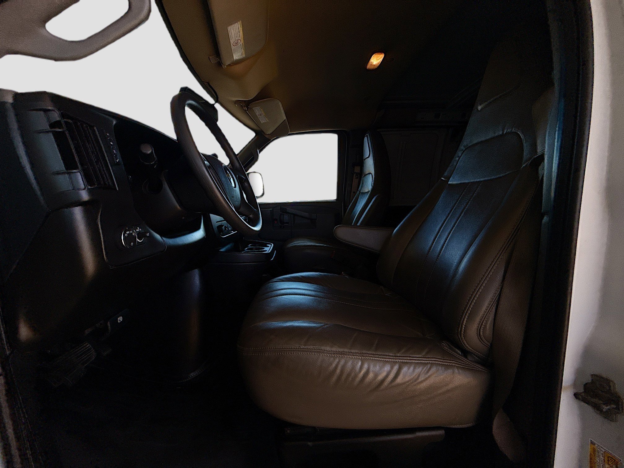 Used 2022 Chevrolet Express 2500 image 18