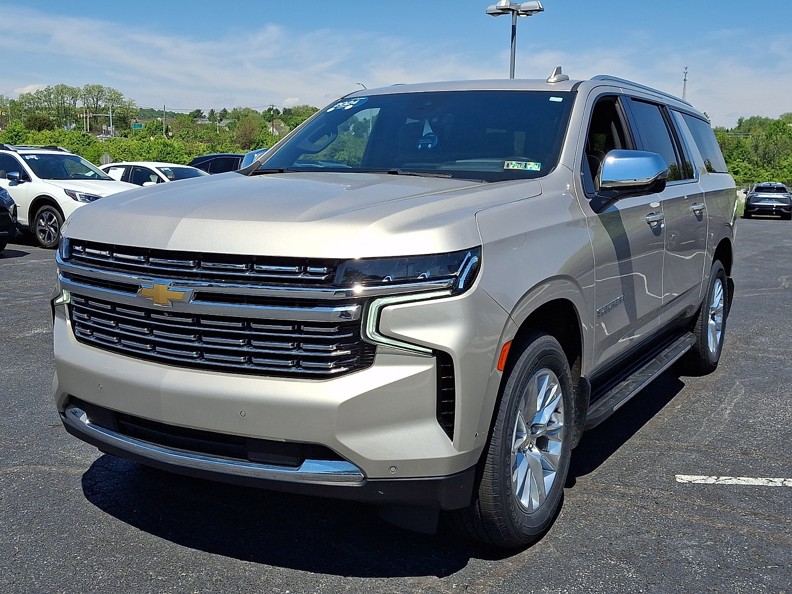 Certified 2024 Chevrolet Suburban Premier AWD/4WD image 3