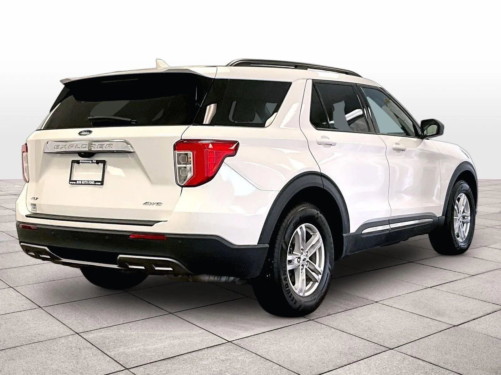 Used 2022 Ford Explorer XLT w/ Equipment Group 202A image 11