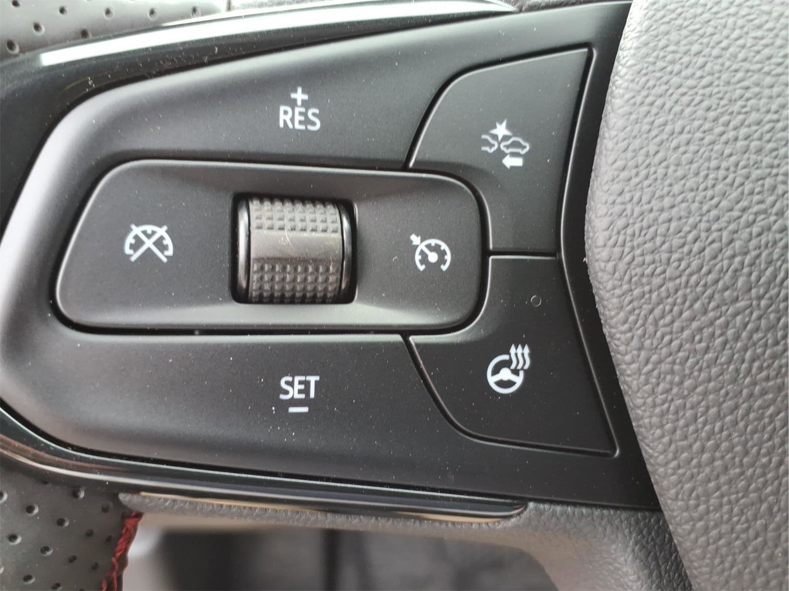 New 2026 Chevrolet Trax RS w/ Driver Confidence Package FWD image 19