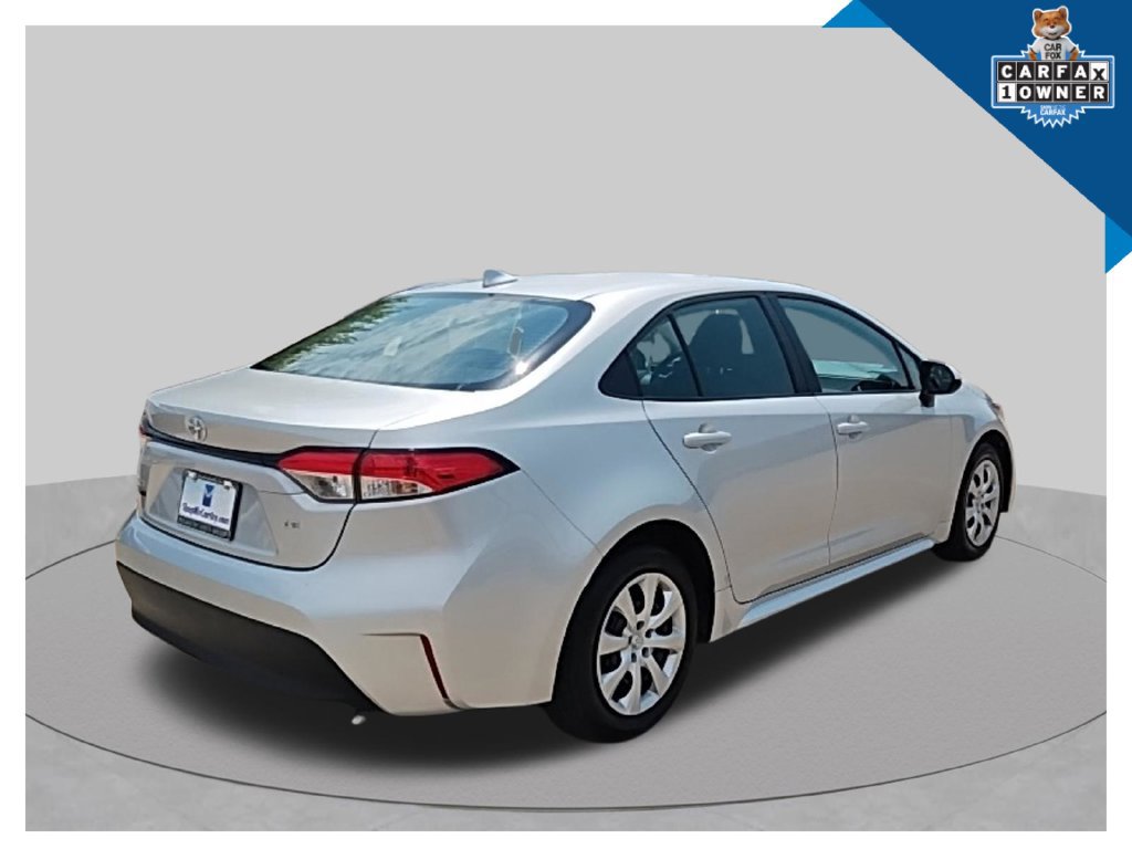 Used 2025 Toyota Corolla LE FWD image 5