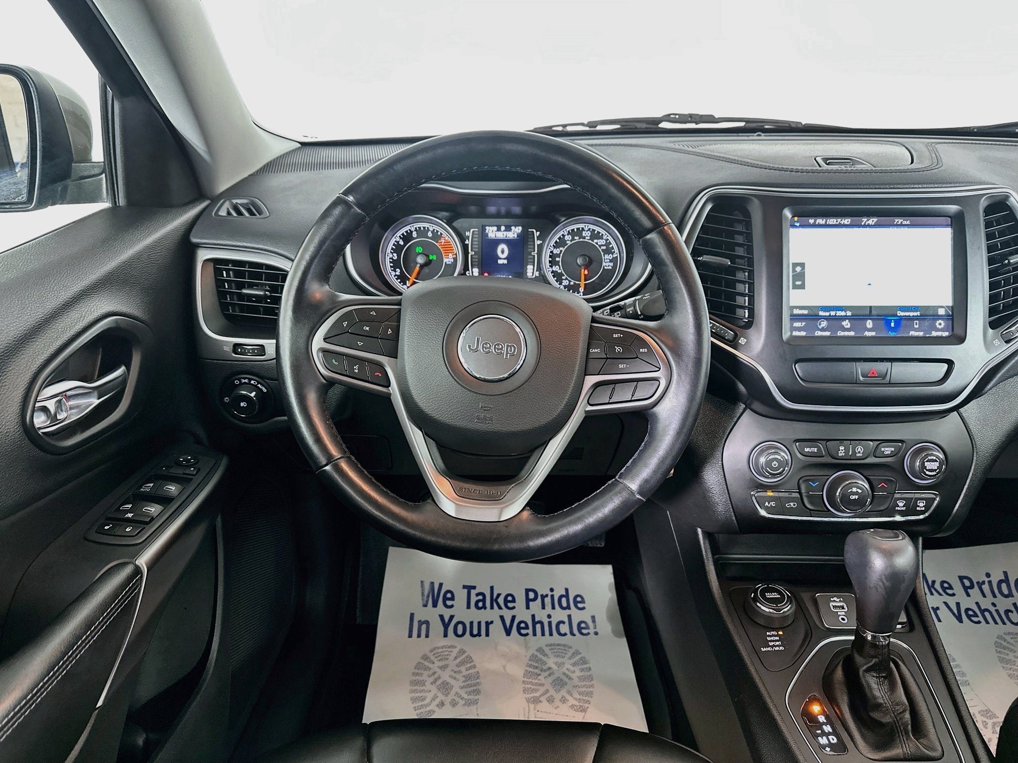 Used 2020 Jeep Cherokee Latitude w/ Quick Order Package 26F North AWD/4WD image 21
