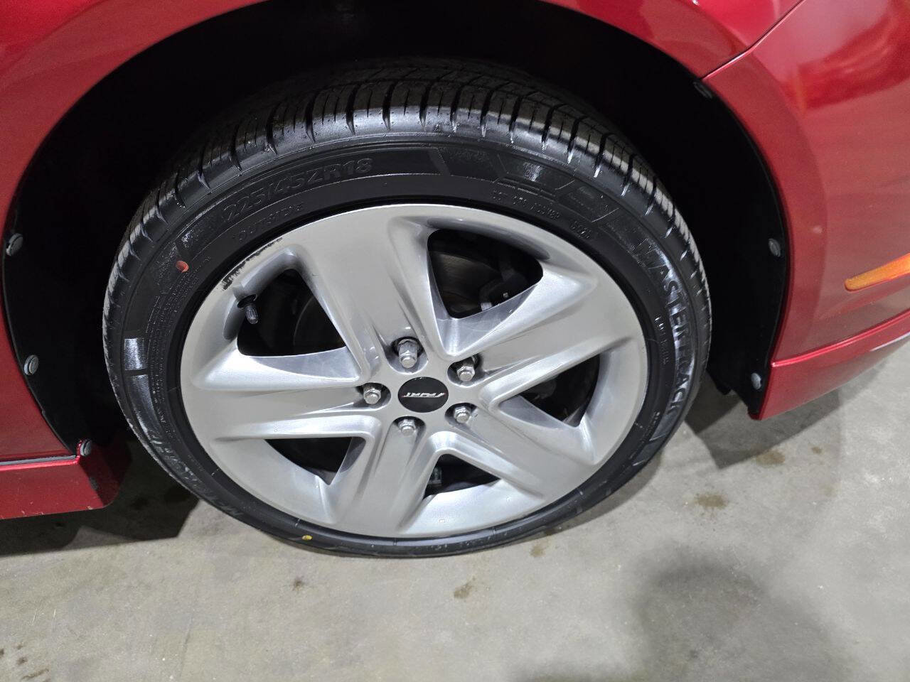 Used 2011 Ford Fusion Sport w/ 401A Rapid Spec Order Code FWD image 19