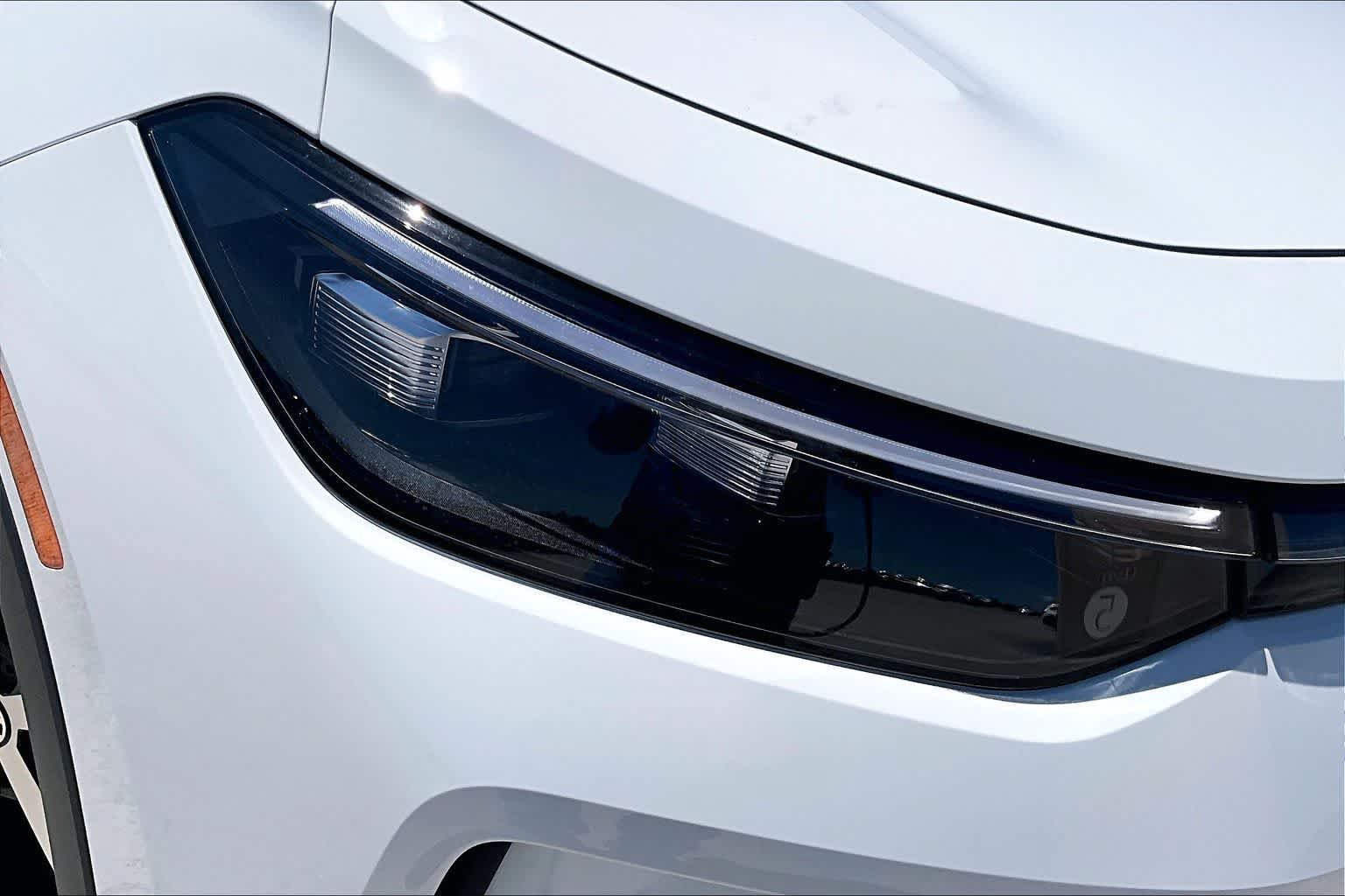 New 2026 Volkswagen Tiguan SE FWD image 13