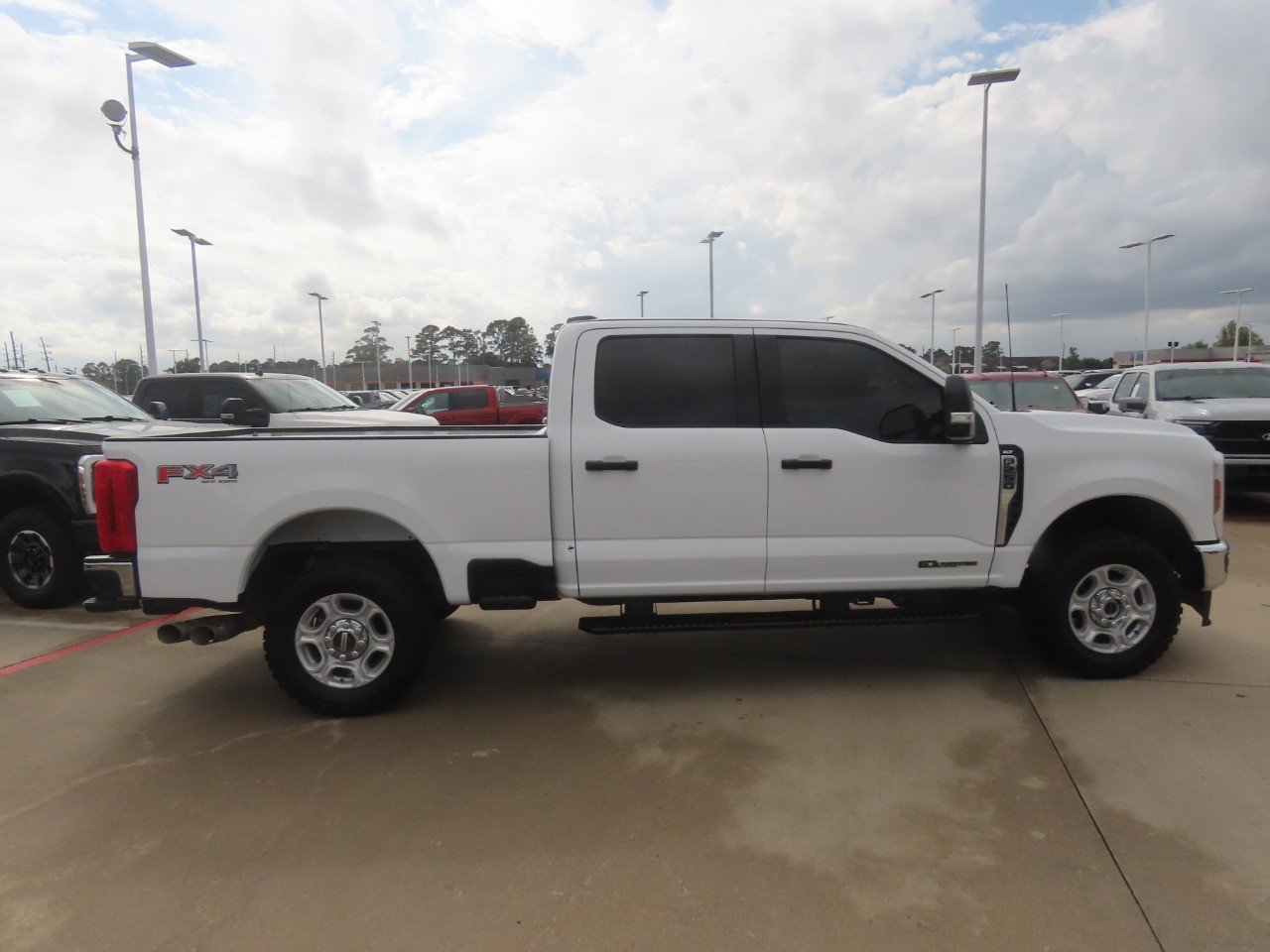 Used 2025 Ford F250 XLT w/ FX4 Off-Road Package AWD/4WD image 10