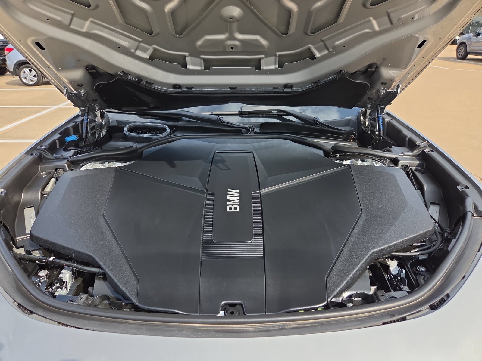 Used 2024 BMW i7 eDrive50 RWD image 30