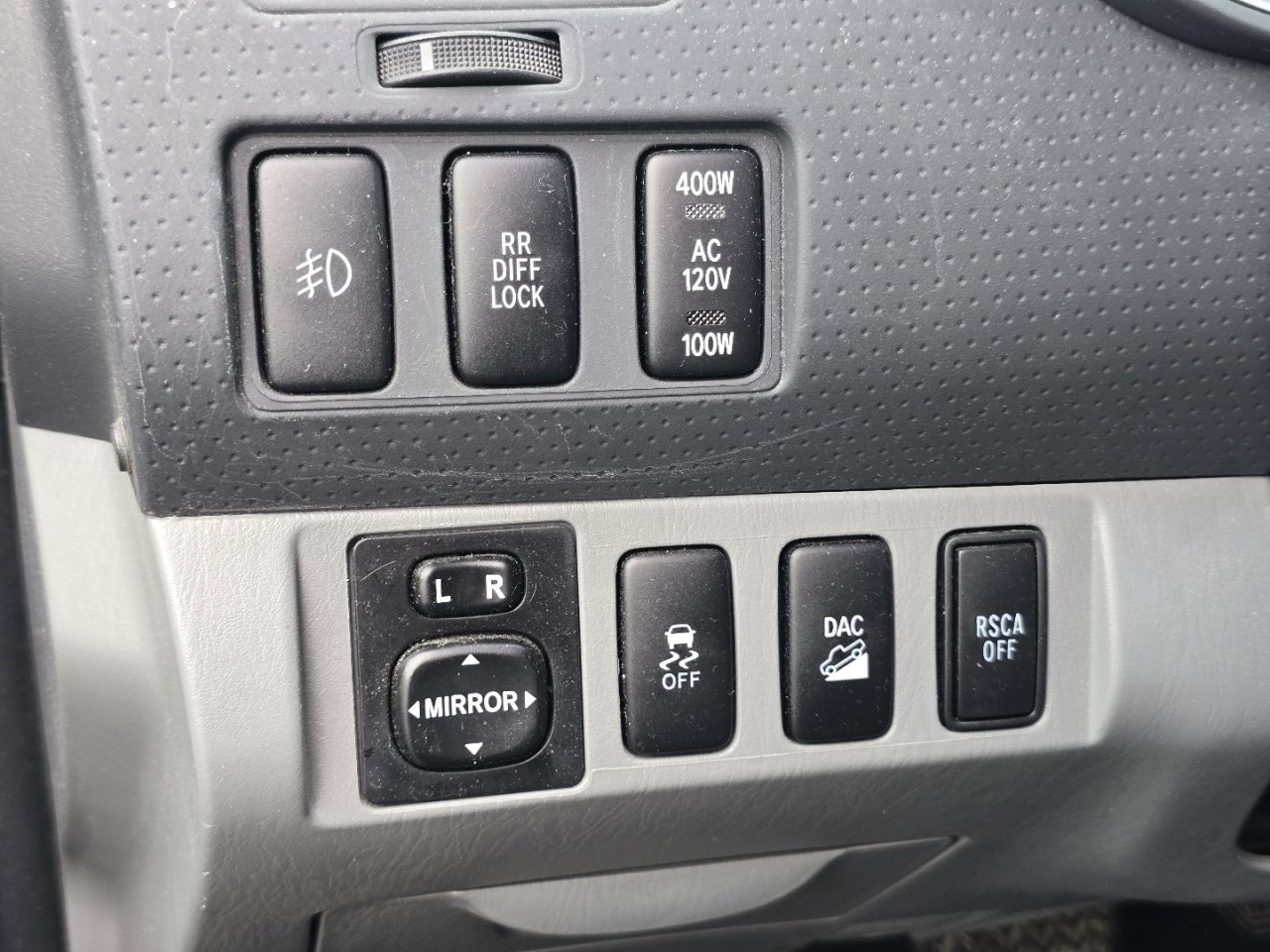 Used 2014 Toyota Tacoma 4x4 Double Cab w/ TRD Off-Road Package image 24
