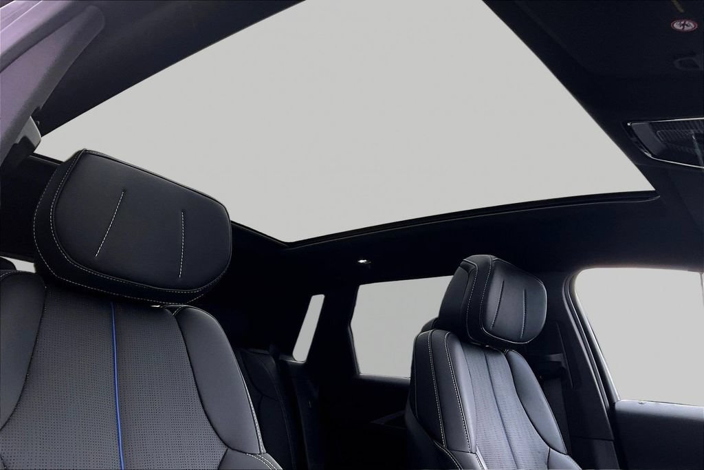 Certified 2025 Cadillac Lyriq Luxury w/ LPO, Floor Liner Package AWD/4WD image 25