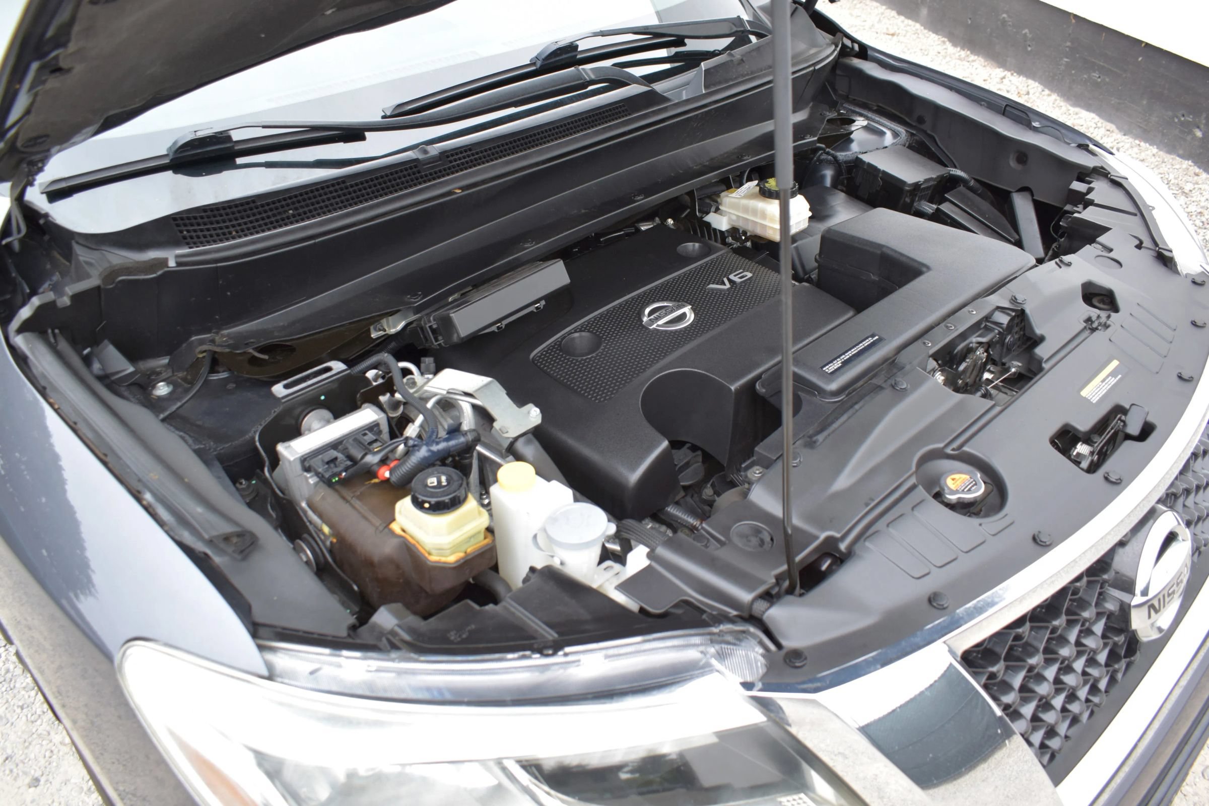Used 2013 Nissan Pathfinder SL w/ Cargo Pkg AWD/4WD image 32