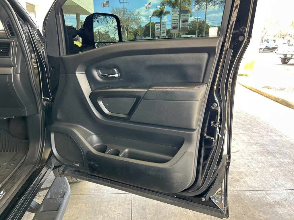 Used 2021 Nissan Titan PRO-4X w/ Pro-4x Convenience Package image 28