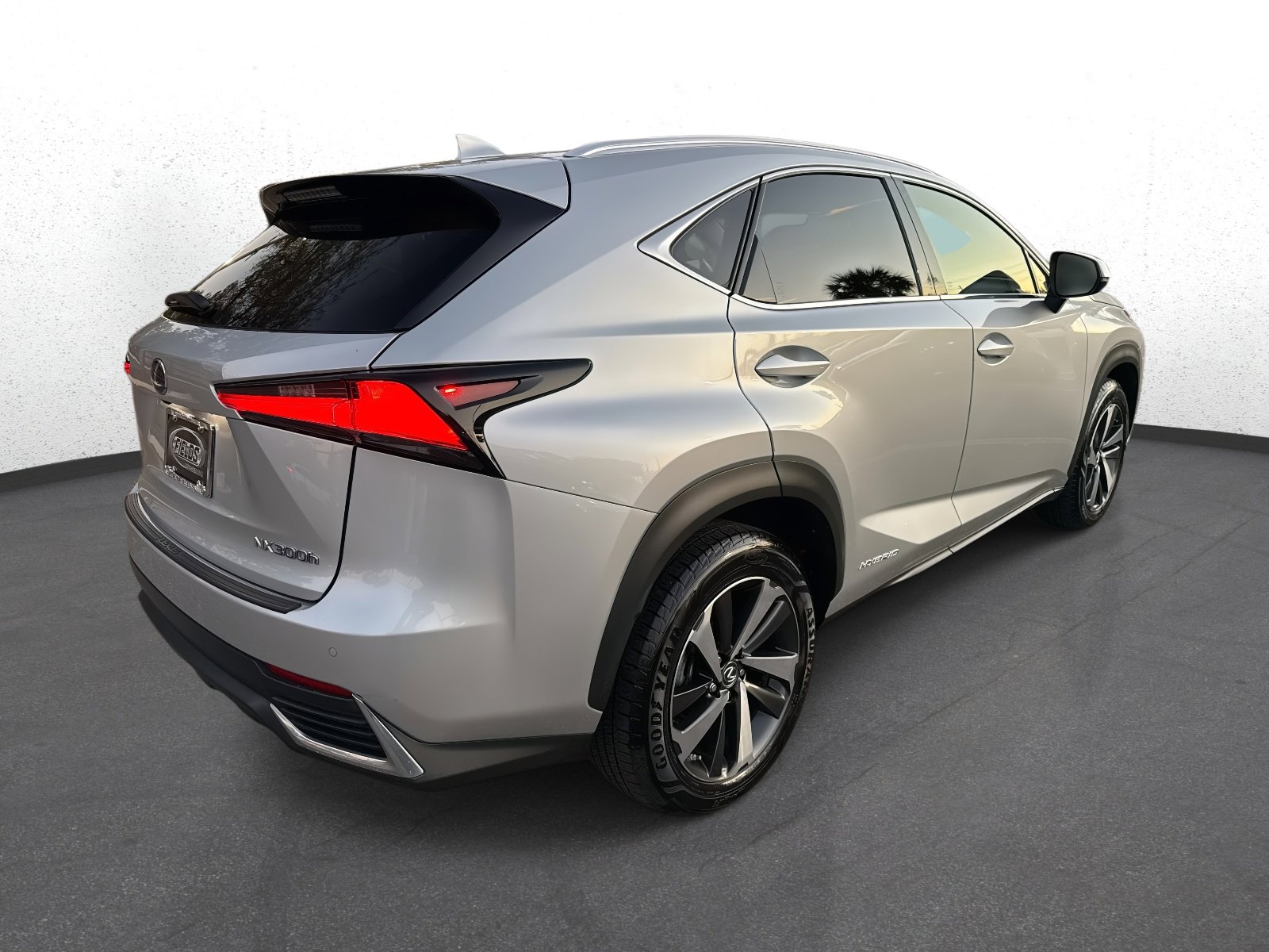 Used 2019 Lexus NX 300h image 3