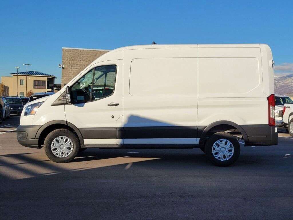Used 2023 Ford E-Transit Medium Roof w/ Interior Upgrade Package image 12