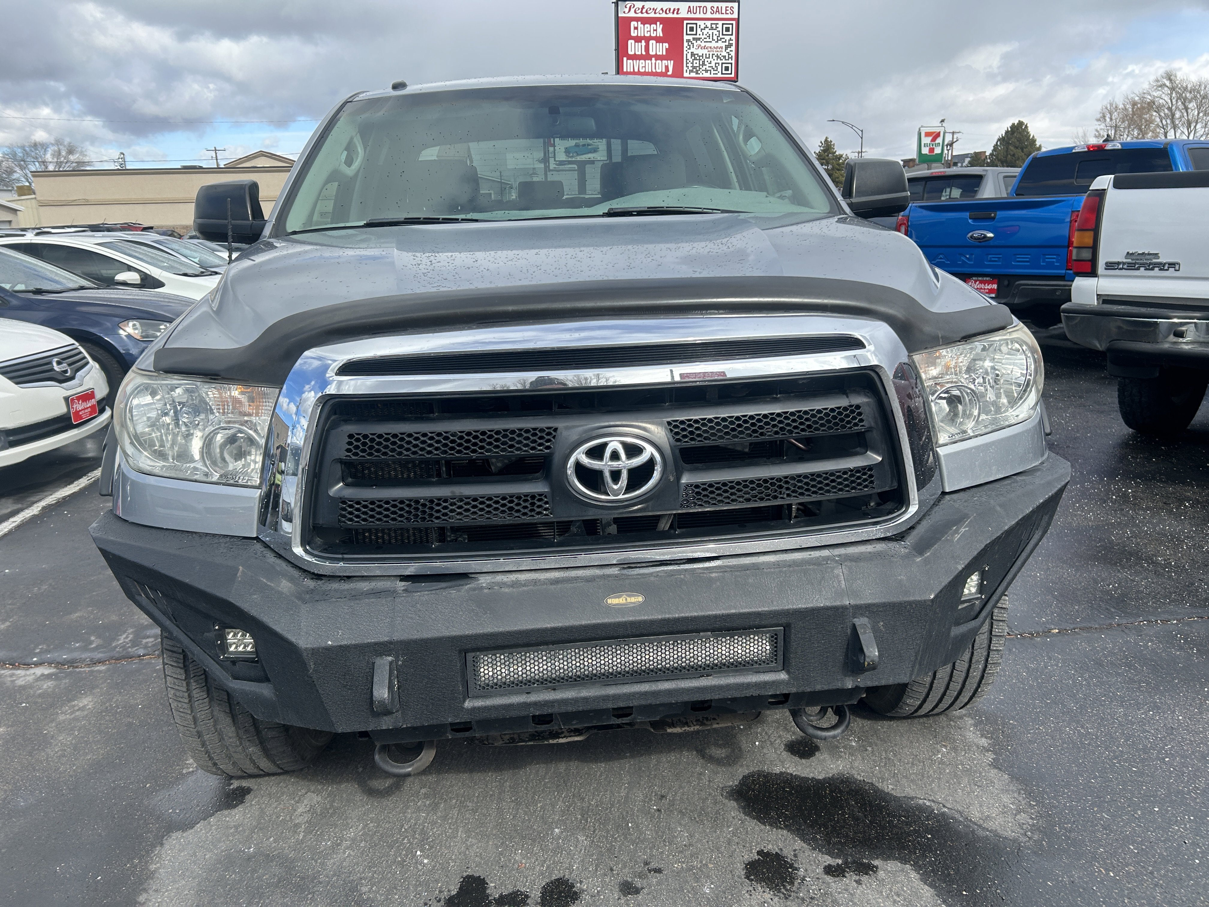 Used 2010 Toyota Tundra 4x4 CrewMax image 3