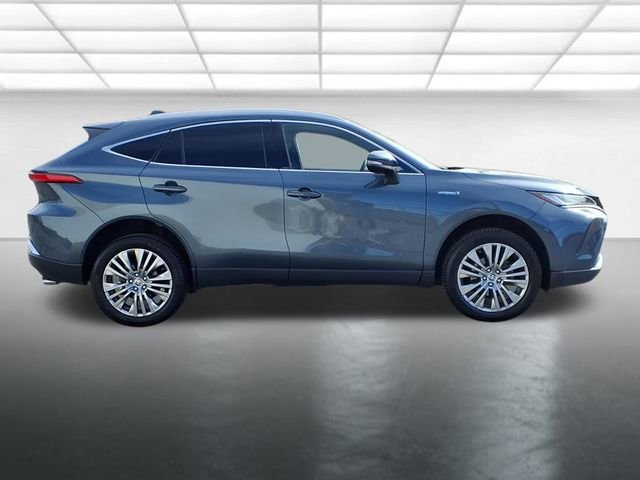 Used 2021 Toyota Venza Limited w/ Carpet Mat Package (TMS) image 7