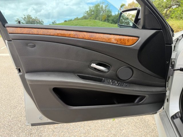 Used 2008 BMW 550i Sedan image 10