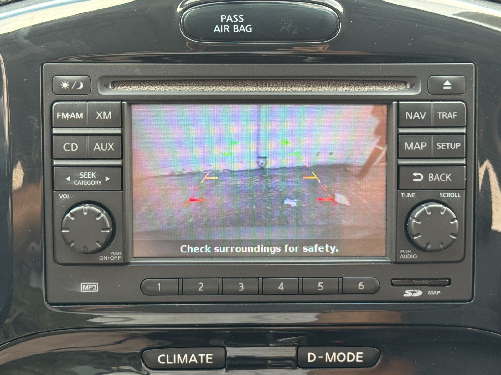 Used 2014 Nissan Juke SL AWD/4WD image 25