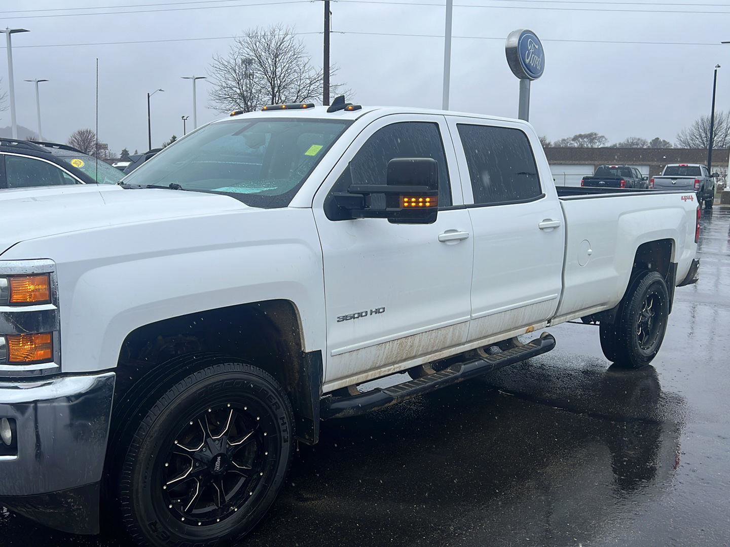 Used 2015 Chevrolet Silverado 3500 LT w/ LT Convenience Package image 11