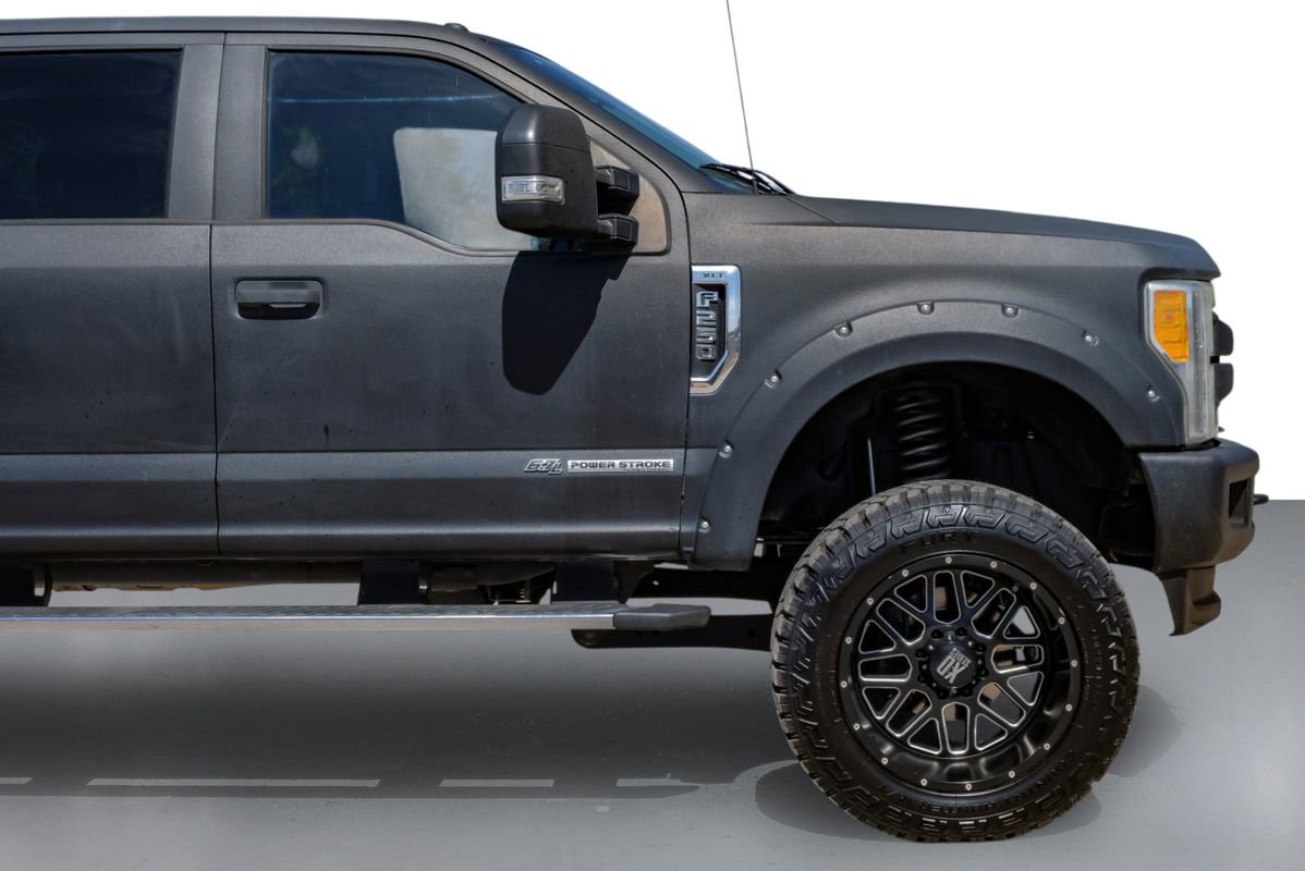 Used 2017 Ford F250 XLT w/ XLT Value Package image 7