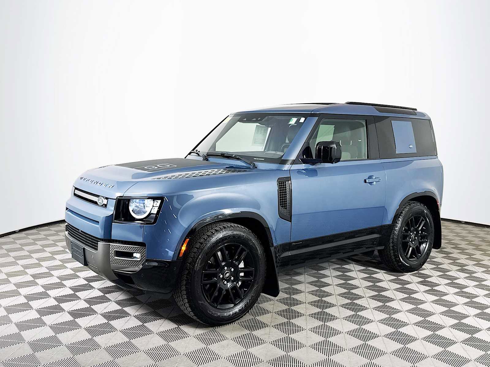 Used 2021 Land Rover Defender 90 X-Dynamic S image 1