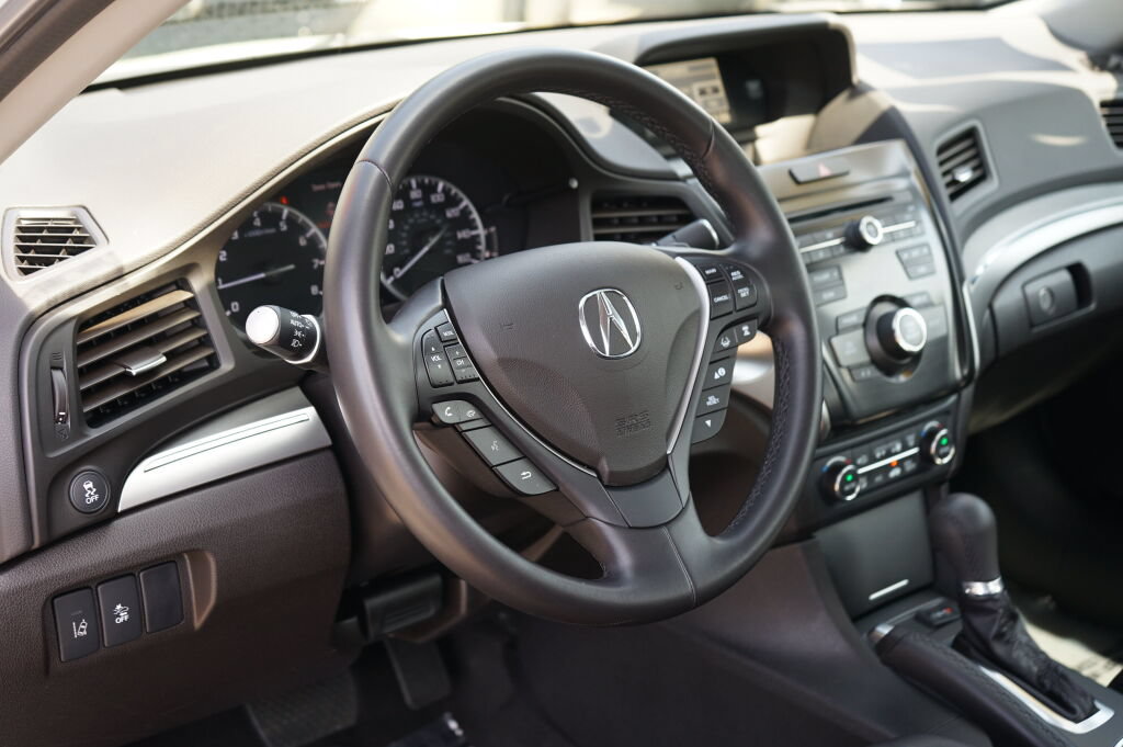Used 2019 Acura ILX FWD image 11