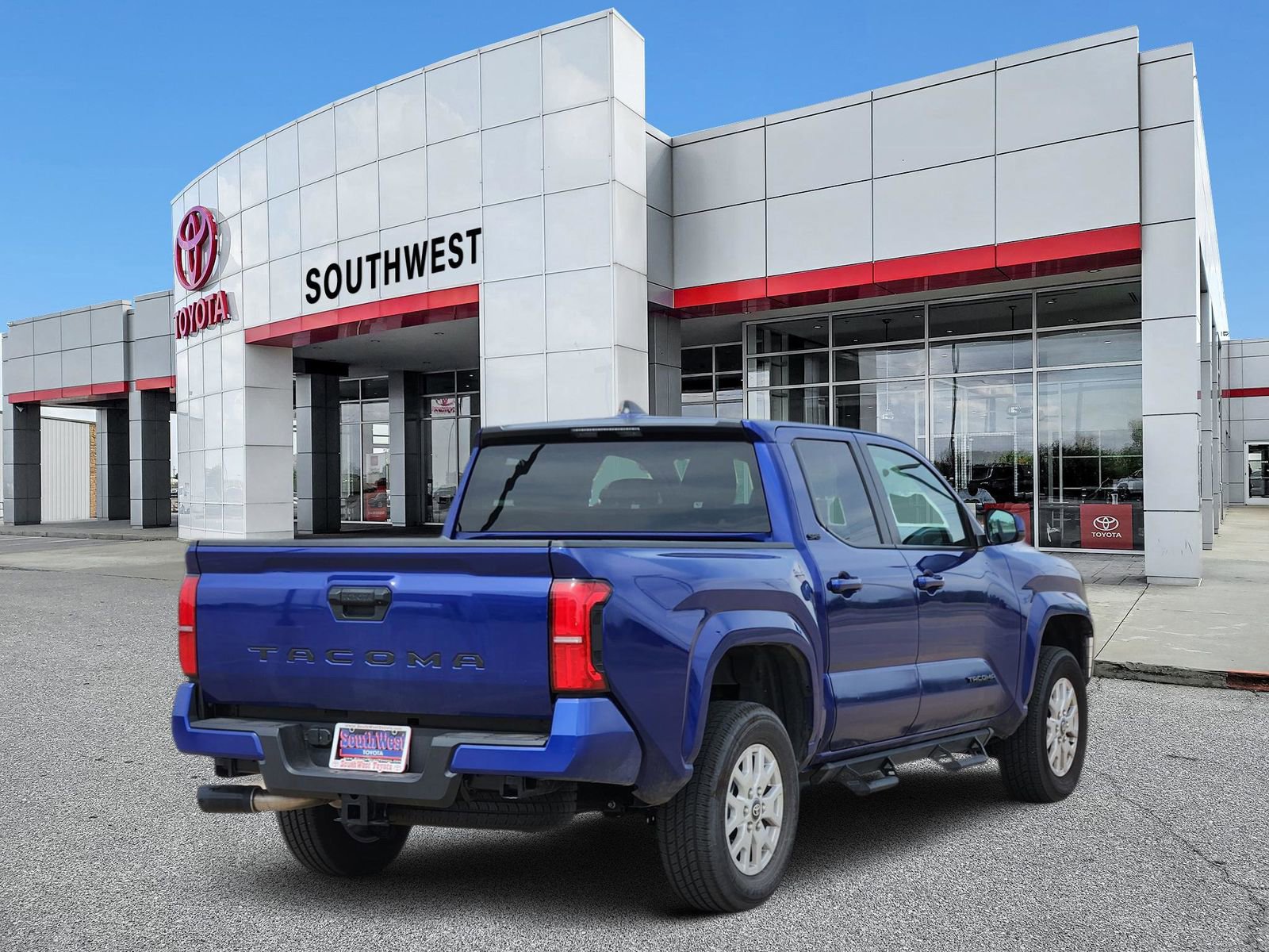 Used 2025 Toyota Tacoma SR5 image 5