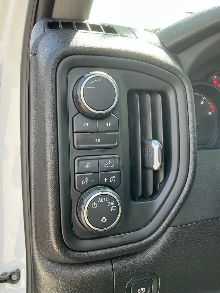 Used 2025 Chevrolet Silverado 2500 Custom w/ Custom Value Package AWD/4WD image 31