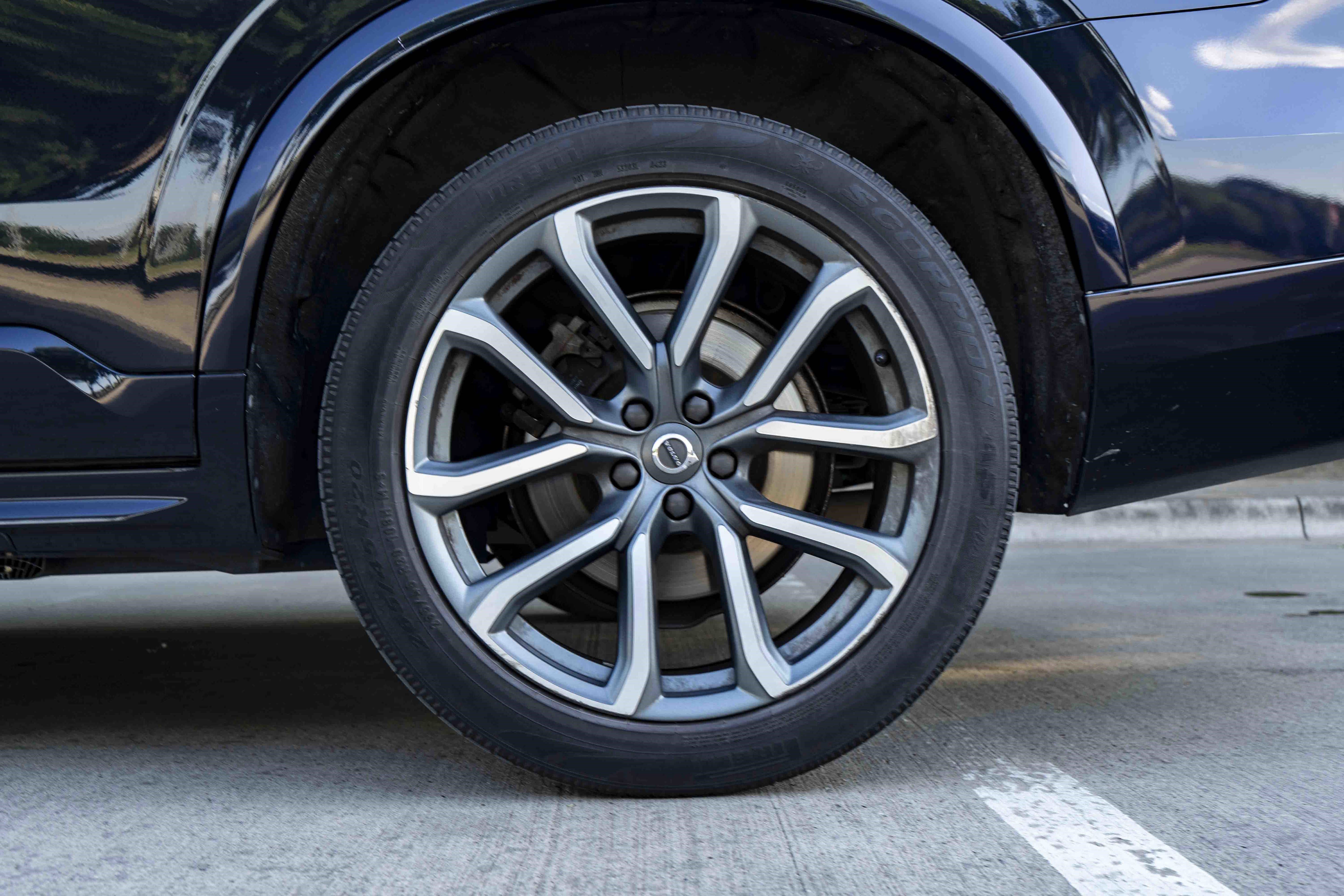 Used 2019 Volvo XC90 T6 Momentum w/ Protection Package Premier AWD/4WD image 15