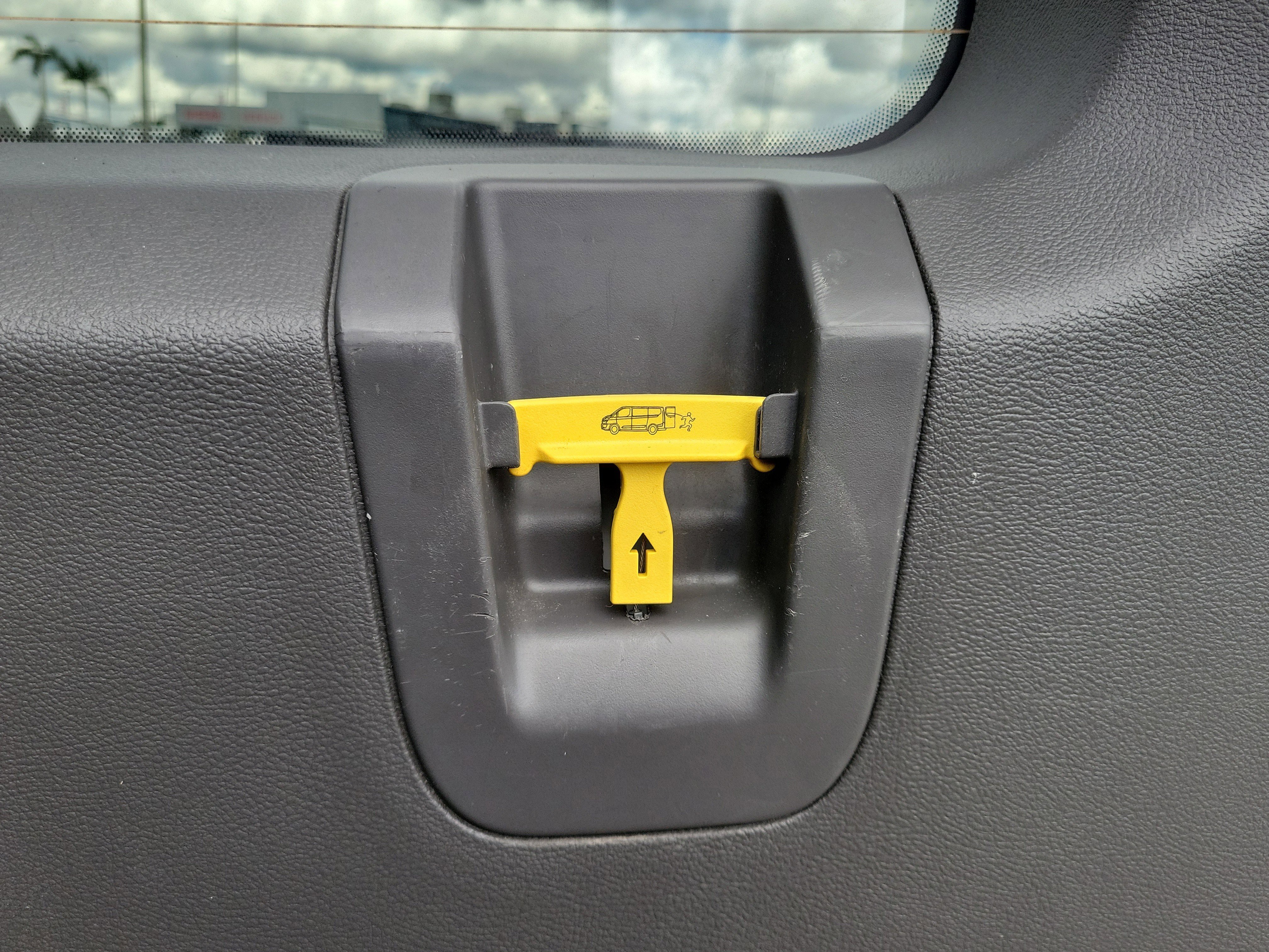 Used 2023 Ford Transit 350 XLT image 16