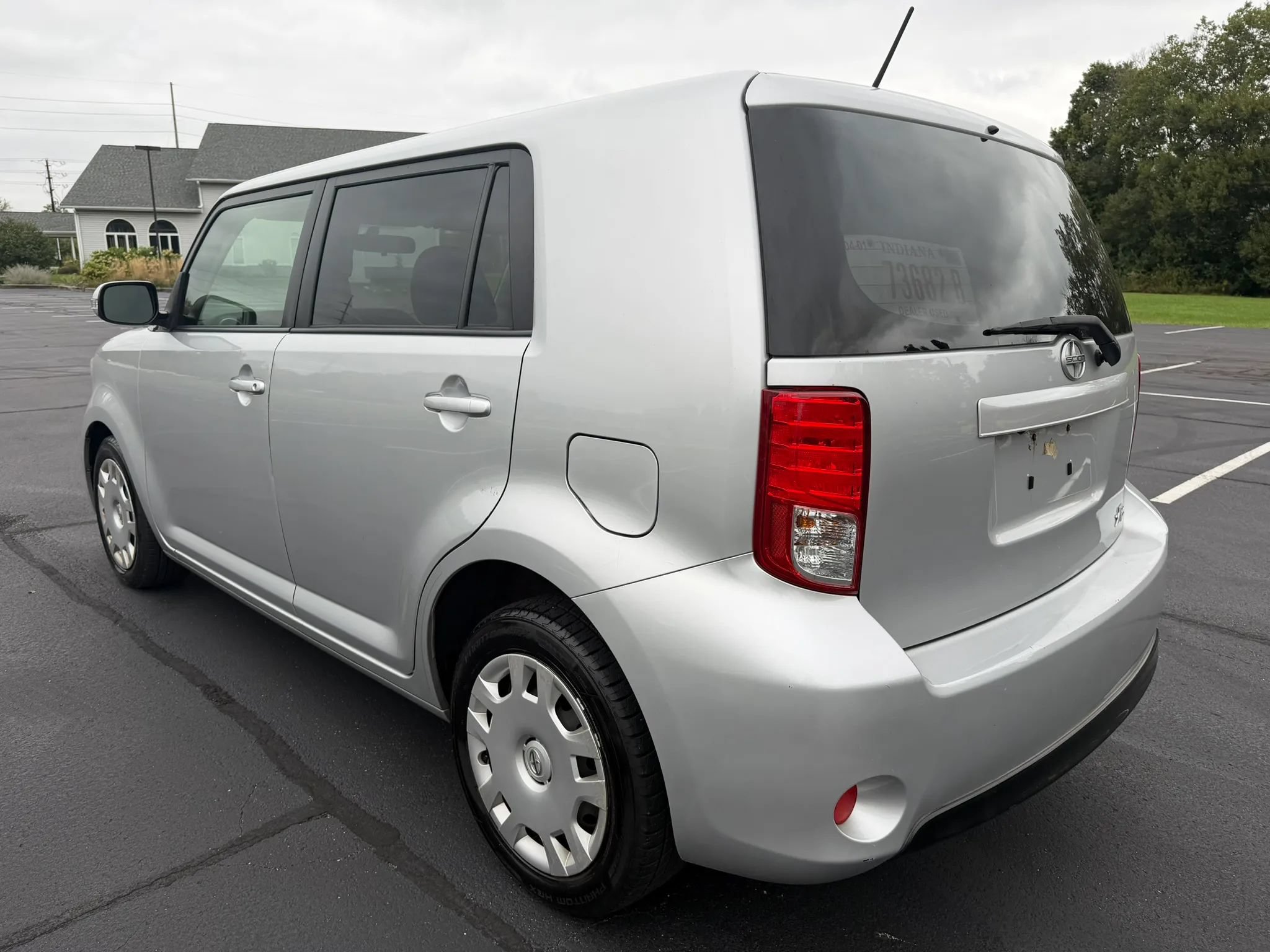 Used 2015 Scion xB FWD image 4
