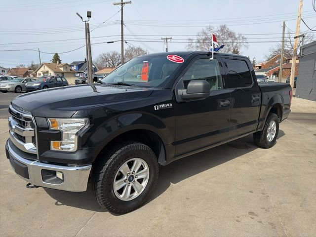 Used 2017 Ford F150 XLT AWD/4WD image 8