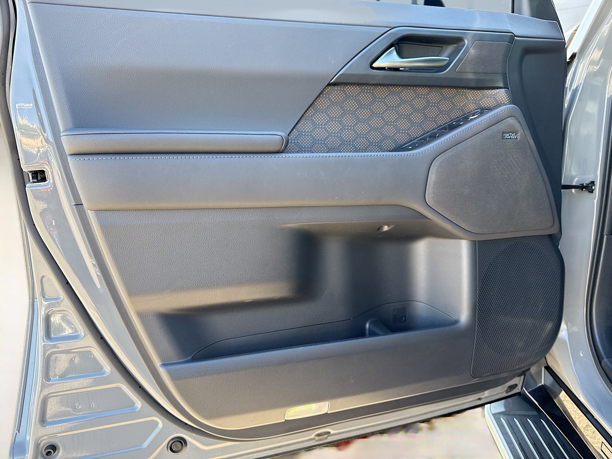 Used 2024 Lexus GX 550 w/ Accessory Package (Z1) image 23