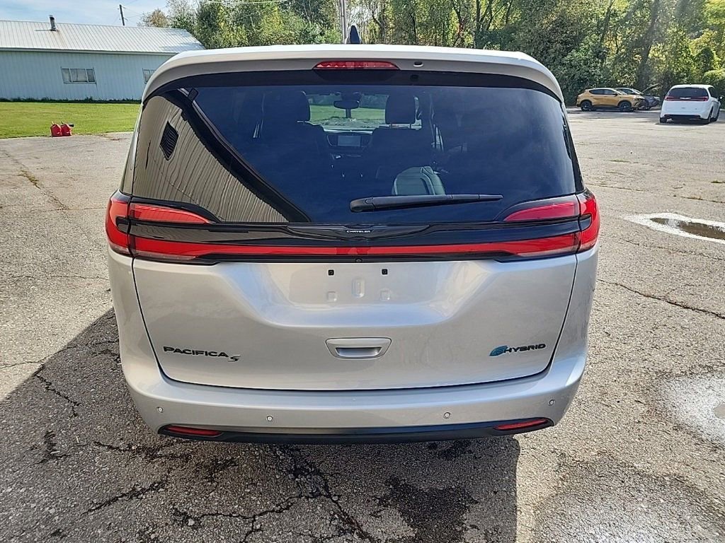 Used 2023 Chrysler Pacifica Limited w/ S Appearance Package image 7